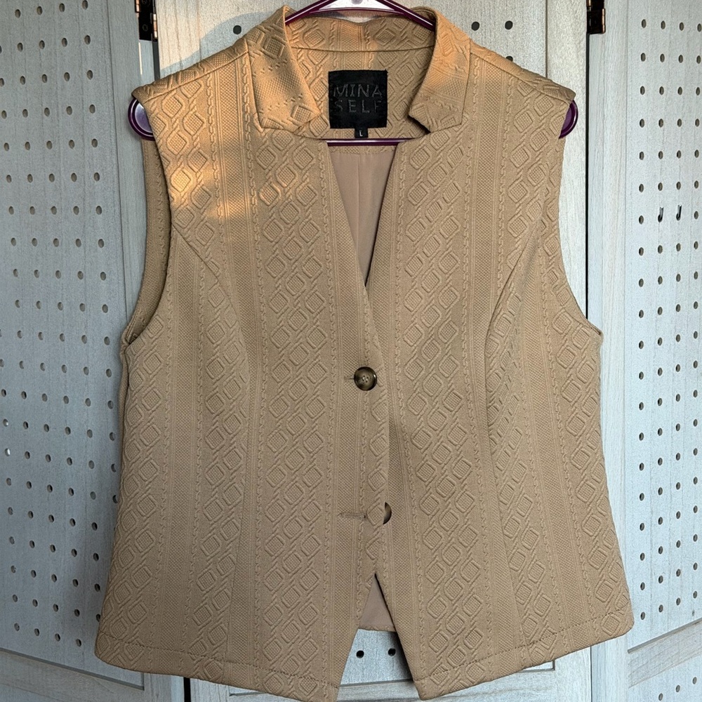 Mina Self Beige Textured Vest